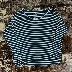 American Eagle Outfitters Blue 3/4 Sleeve Boxy T-Shirt